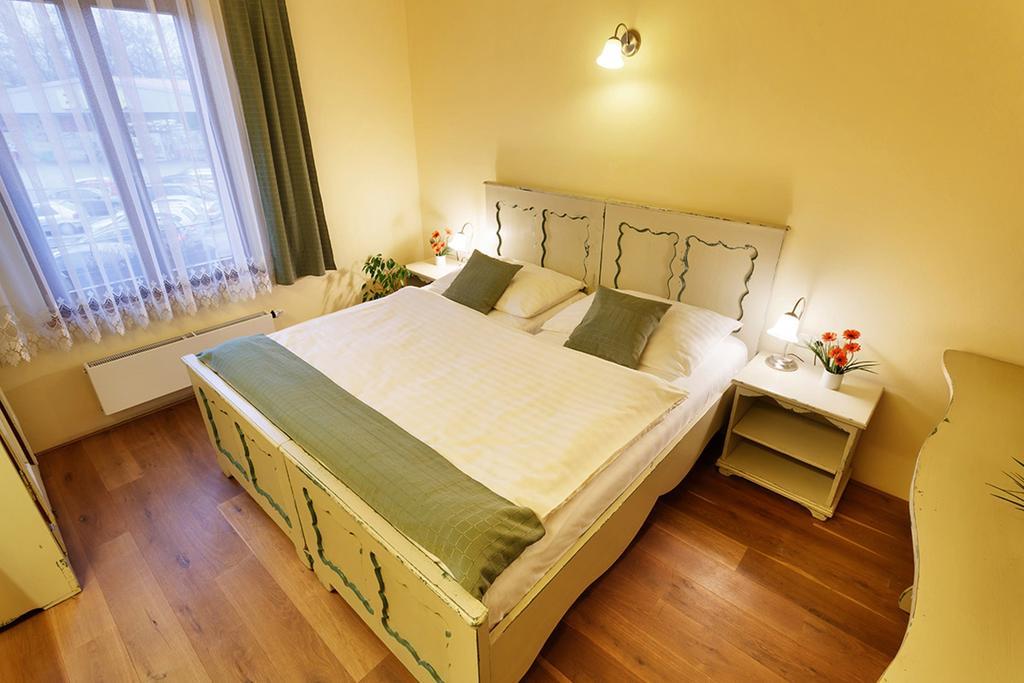 Penzion U Kriveho psa Frýdek-Místek Zimmer foto